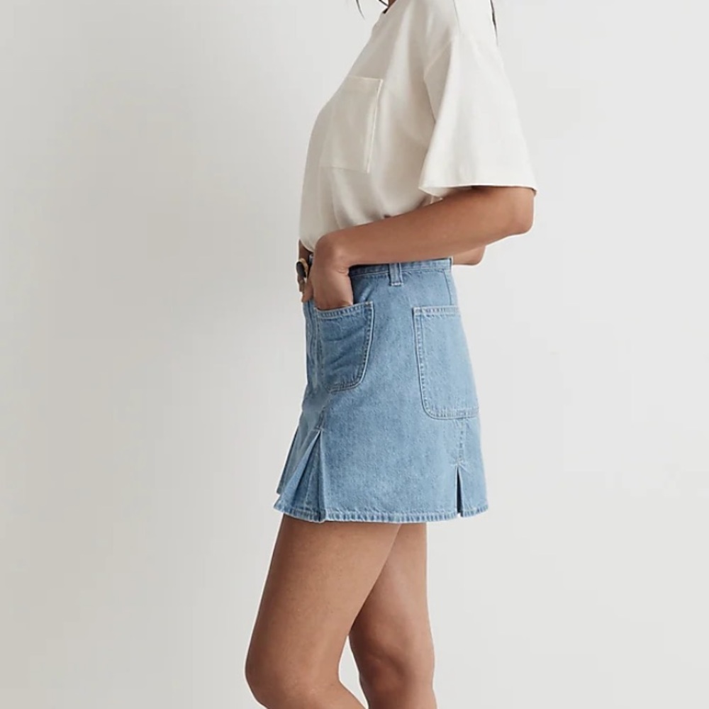 NWOT Madewell Pleated Denim Mini Skirt in
Stilecrost Wash 32 • - Picture 3 of 11